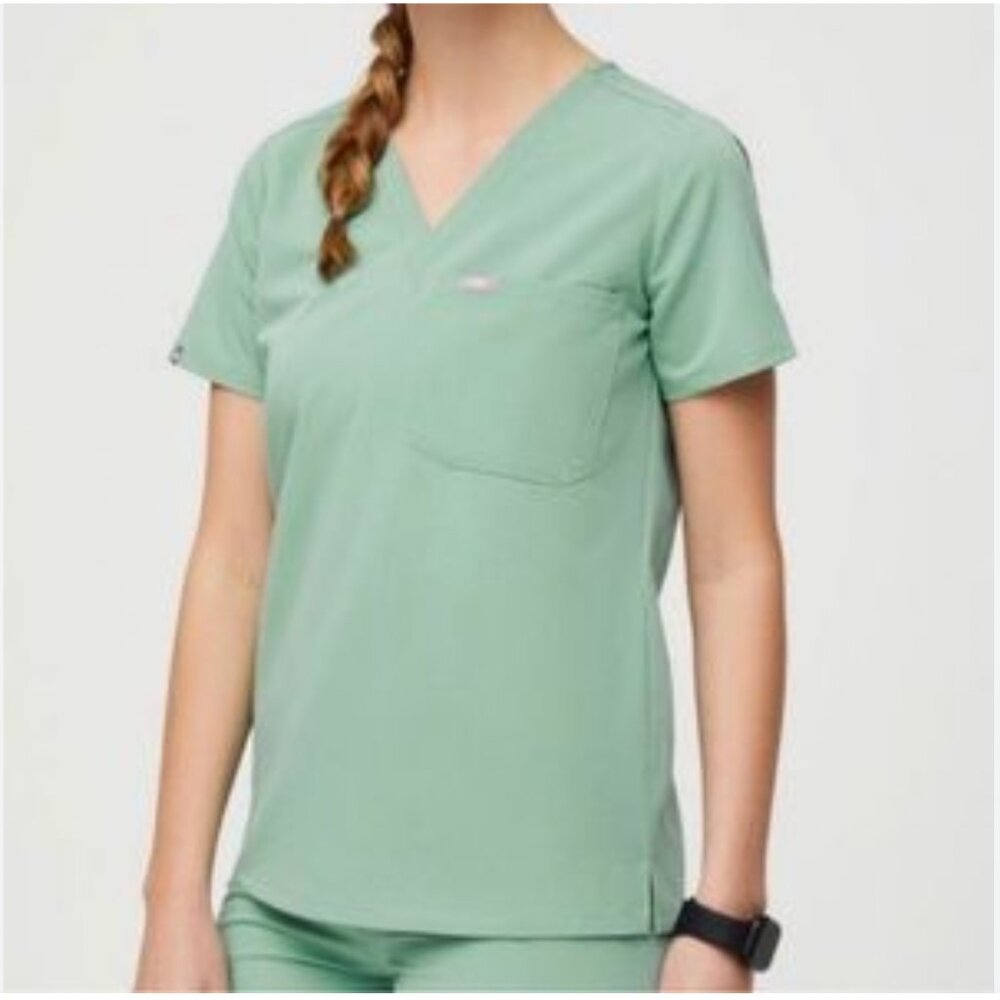 FIGS RARE women's Jade Catarina™ - One-Pocket Scrub Top - XS / Jade